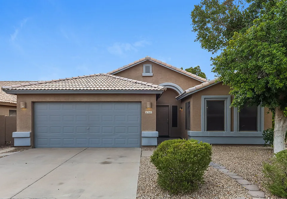 7637 S 27th Way