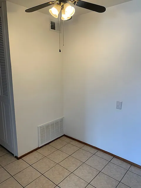 2 bed, $615 — Photo 2