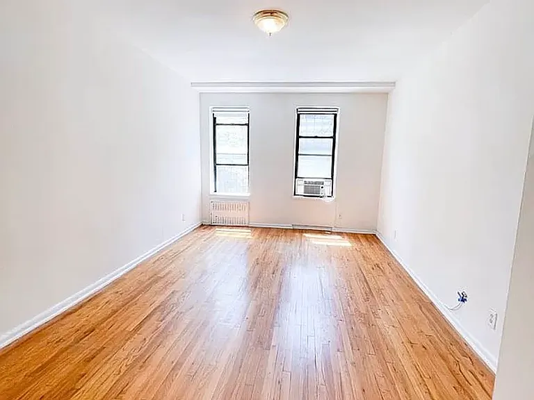 430 E 83rd St #2D — Photo 4