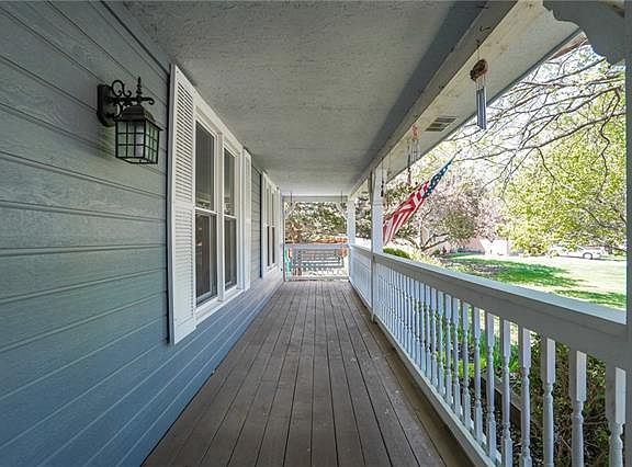 4th image of 7255 W 194th St