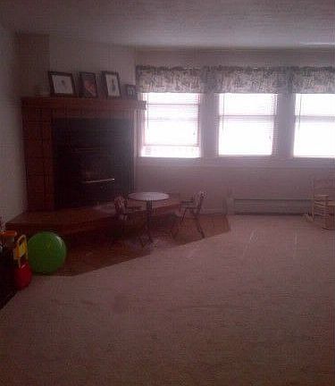 5th image of 214 Mount Pleasant St NW