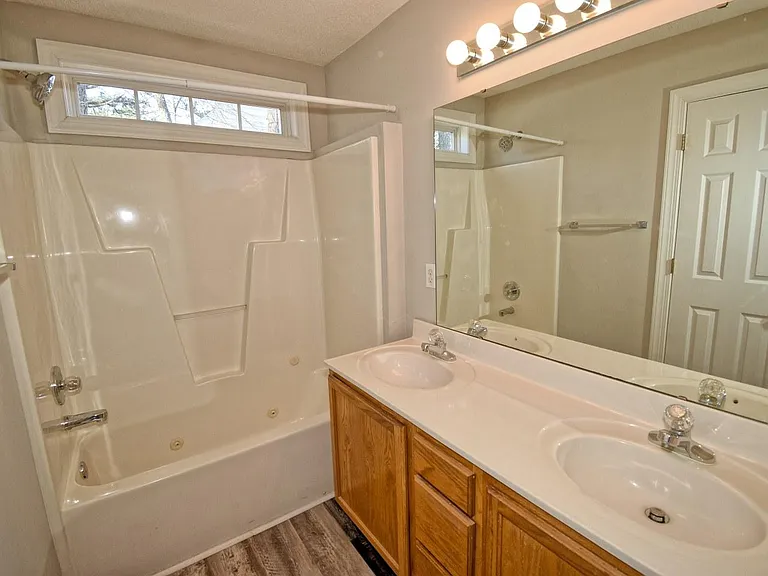 239 Tillamook Dr — Photo 29