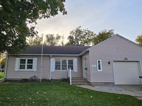 214 S 1st St, Ogden, IA 50212