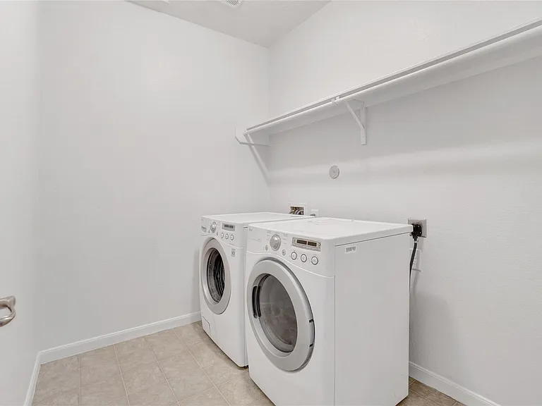 10514 Kentington Oak Dr — Photo 41
