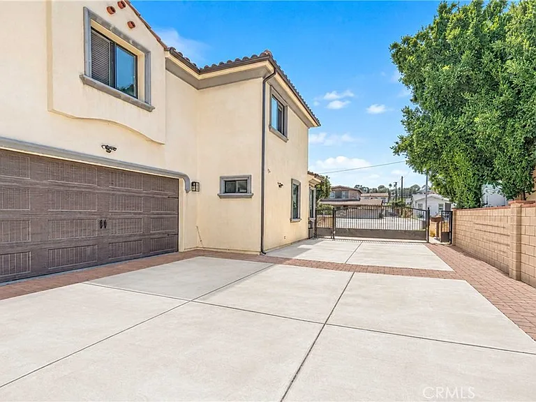 314 S Moore #B — Photo 6