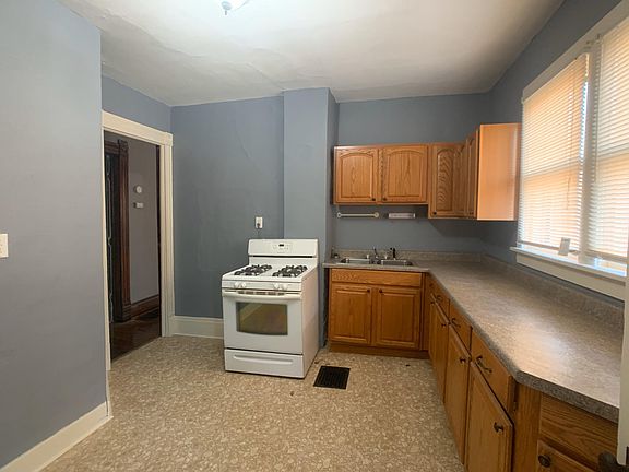 5th image of 611 N Griffin St