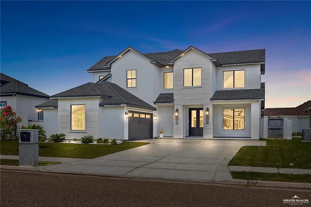 3 bed, 4.0 bath, 2771 sqft, $3,200 — Photo 1