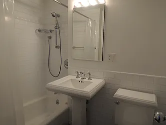 Rented by Toshiko Takahara, Lreb