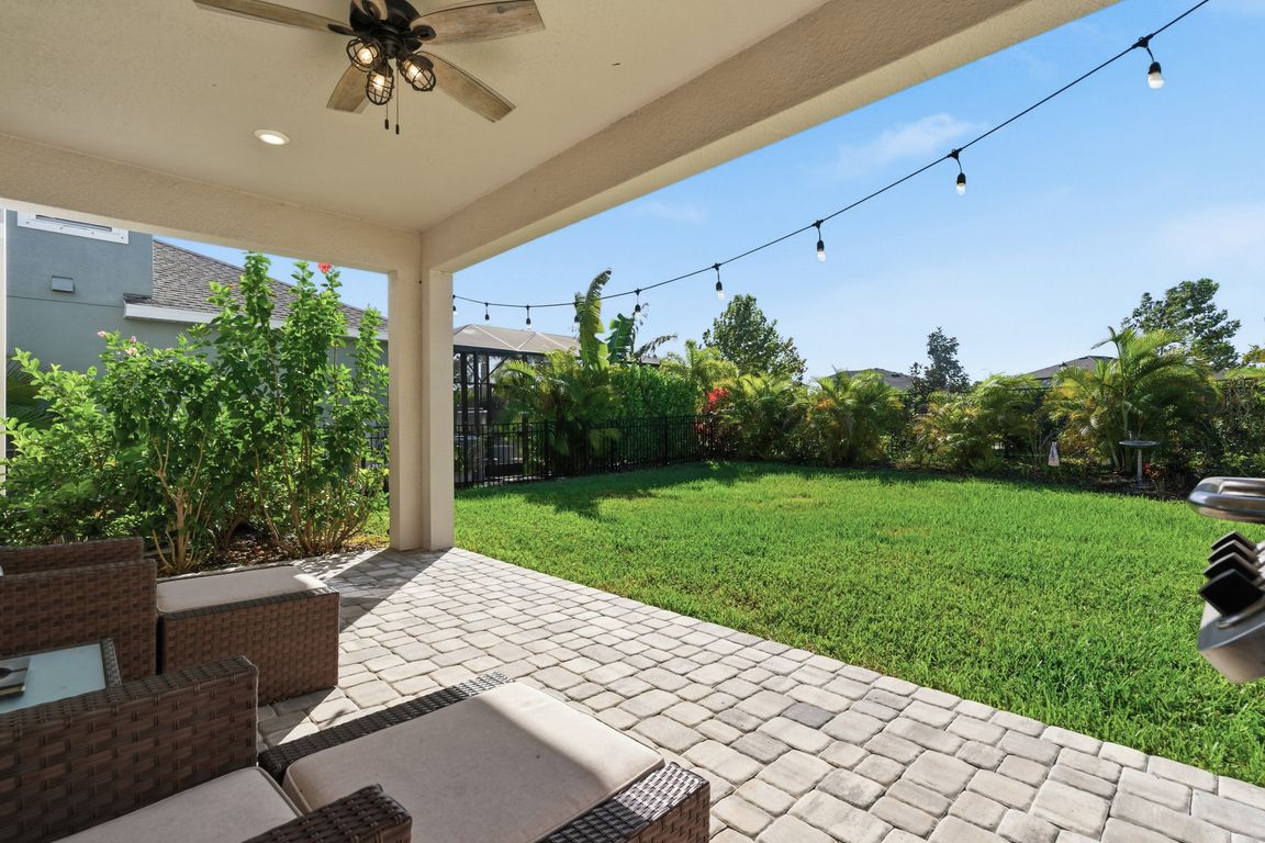 next background image