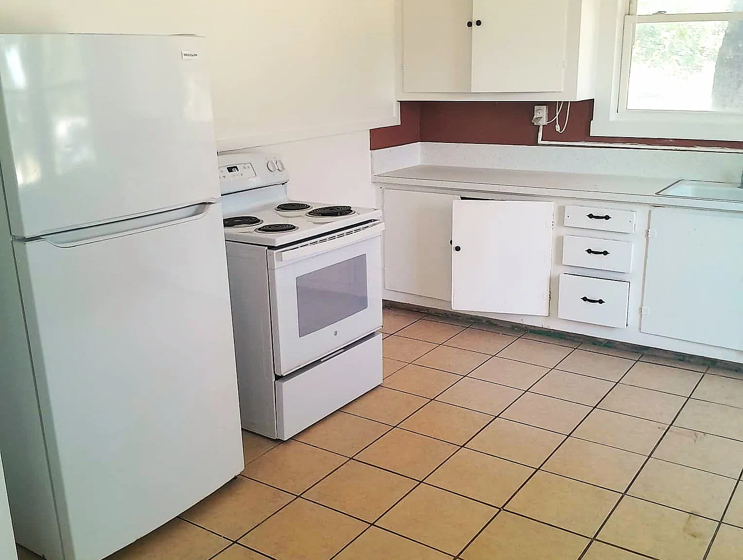 3 bed, $1,600 — Photo 1