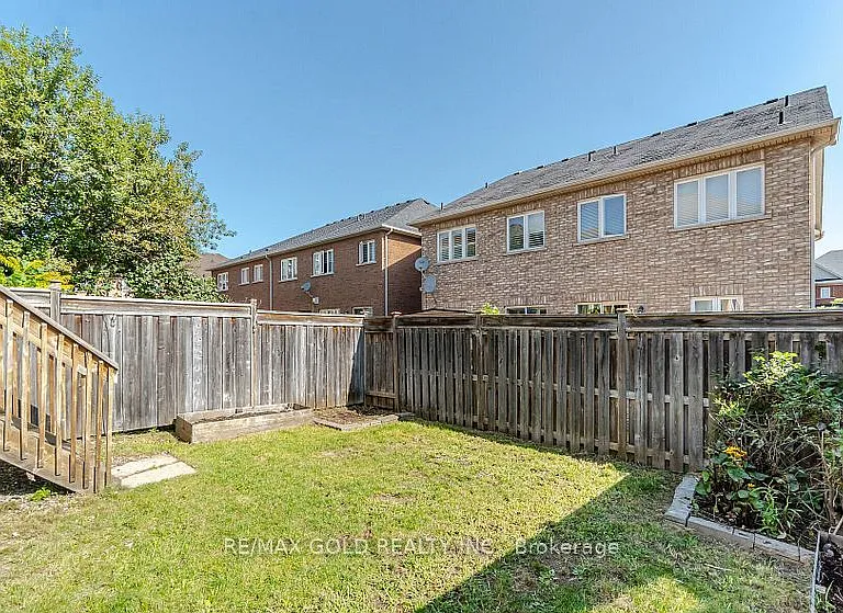 69 Portrush Trl — Photo 36