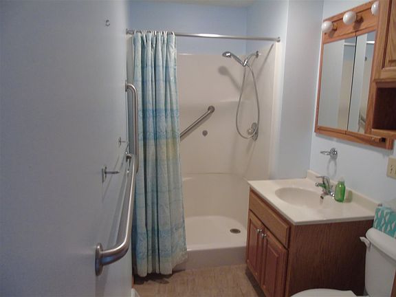 5th image of 363 N 1st St