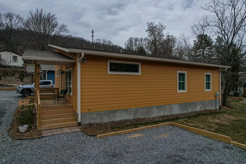 Building Photo - 7 Sylvanella Ln