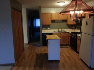 295 Woodridge Cir UNIT A, South Elgin, IL 60177