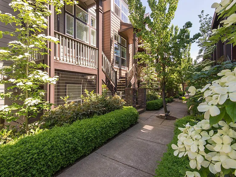 8808 SE 11th Ave — Photo 25