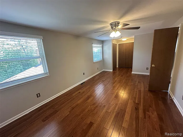 7534 Charrington Dr — Photo 18