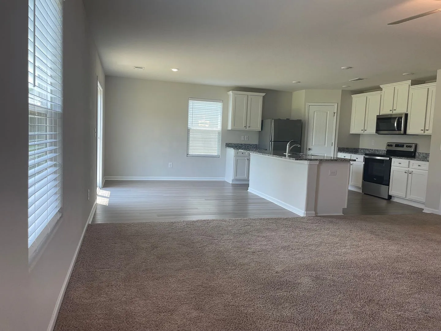 3 bed, 2.5 bath, 1780 sqft, $1,950 — Photo 3