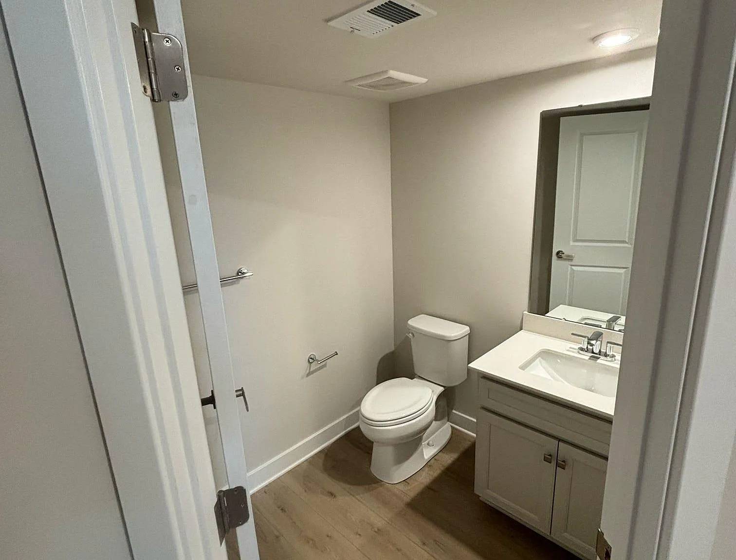 2620 Tisbury Ln — Photo 4