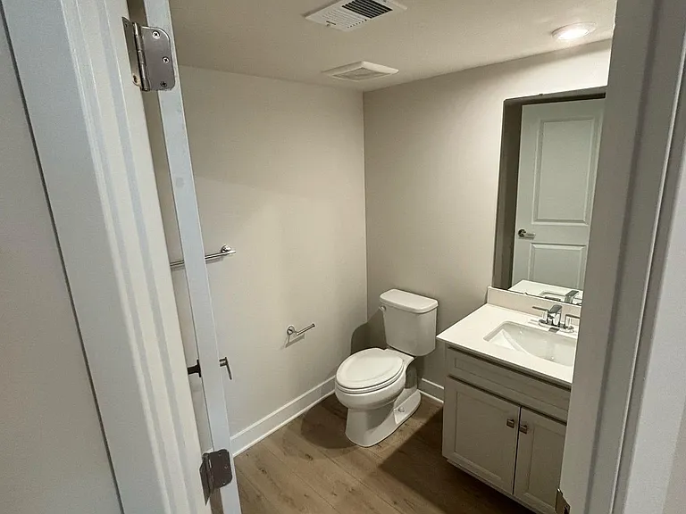 2620 Tisbury Ln — Photo 4