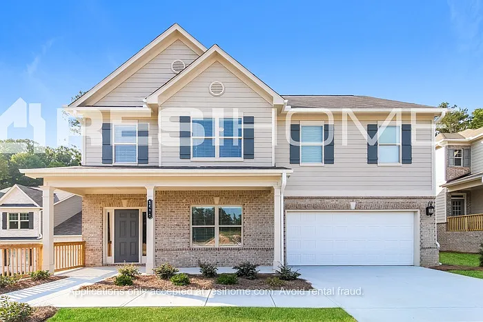 4 bed, 2.5 bath, 2525 sqft, $2,965 — Photo 1