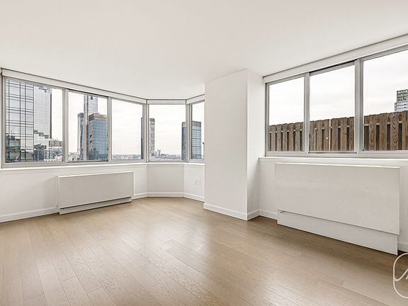 3rd image of 561 10th Ave APT 46F