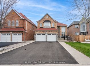 104 Sunny Meadow Blvd, Brampton, ON L6R 1X5