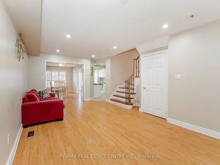 102 Charcoal Way — Photo 8