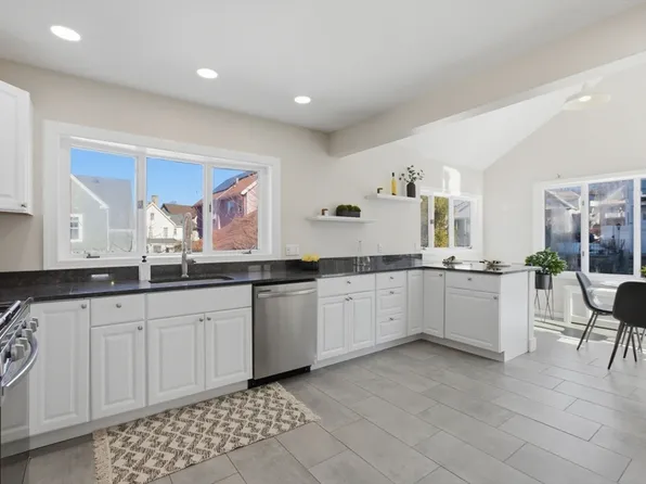 15 S Fairview St #3, Roslindale, MA 02131