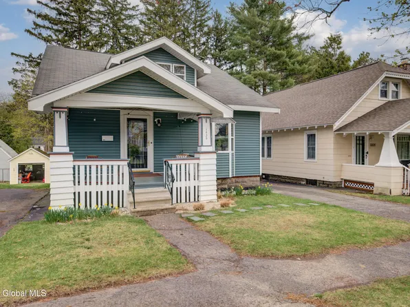 1436 Baker Avenue, Niskayuna, NY 12309