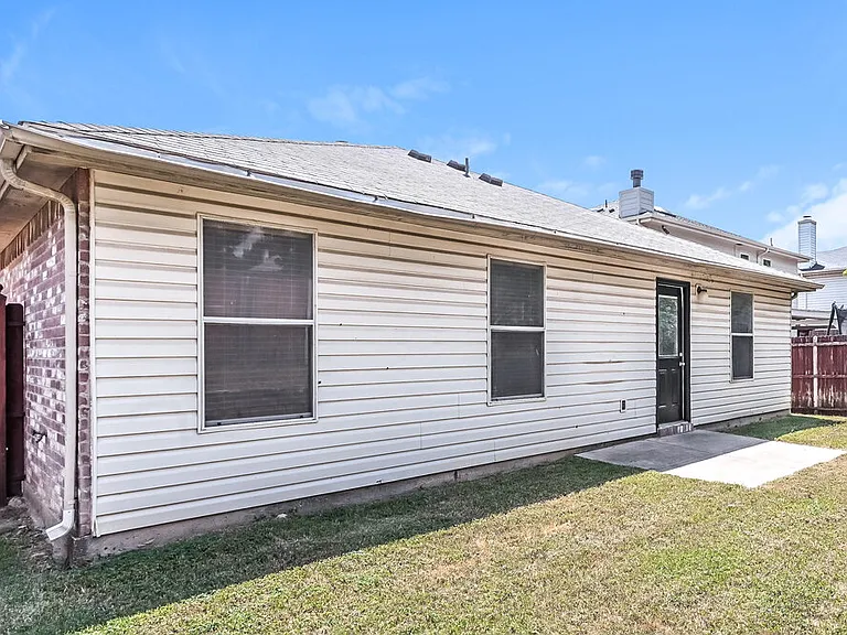 5213 Bedfordshire Dr — Photo 16