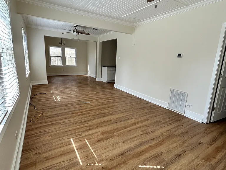 524 Cedar Crest Ct — Photo 2