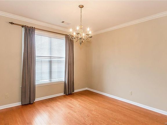 4th image of 9419 Chadesberry Ct