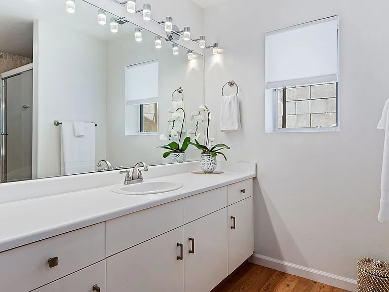 2404 Shelby St — Photo 36