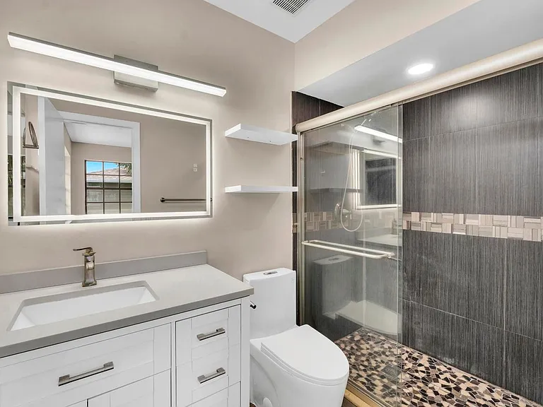 10723 NW 10th St S #TOWNHOUSE — Photo 7