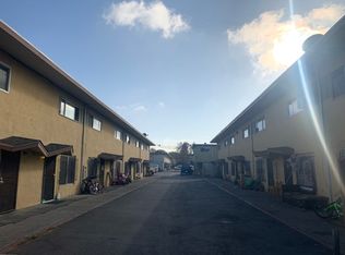 318 105th Ave #U, Oakland, CA 94603