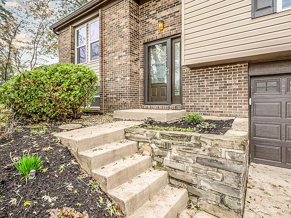 4th image of 845 Deena Dr