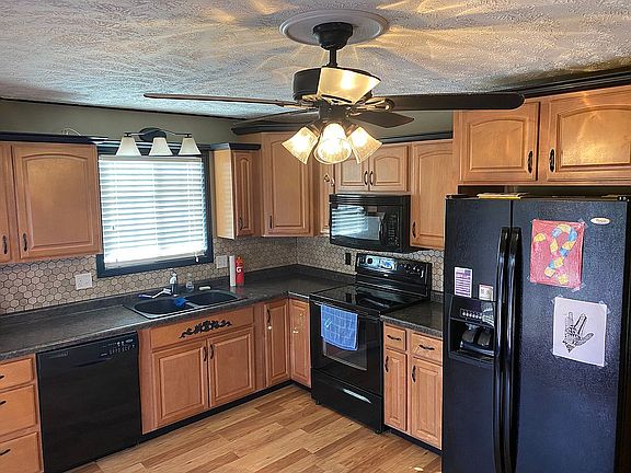 3rd image of 46 Cypress Cir