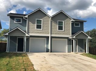 905 W Collins St, Denison, TX 75020