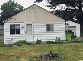 2013 S Winston St, Peoria, IL 61605