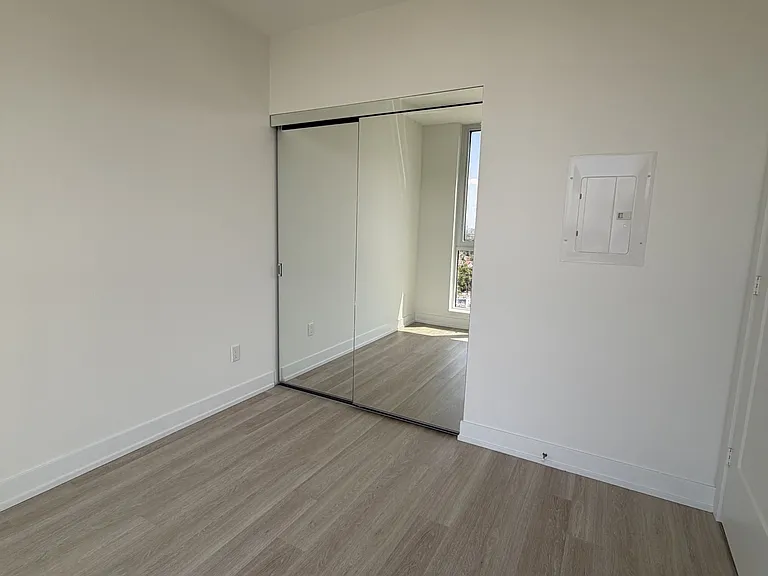25 Cordova Ave #Penthouse 10 — Photo 7