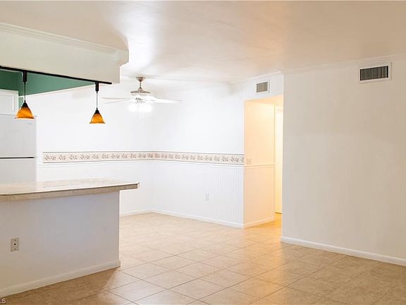 4th image of 4290 Gulfstream Dr APT 14
