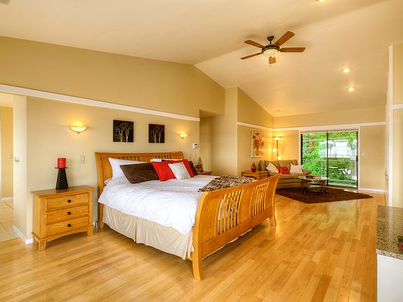 Large master on second level