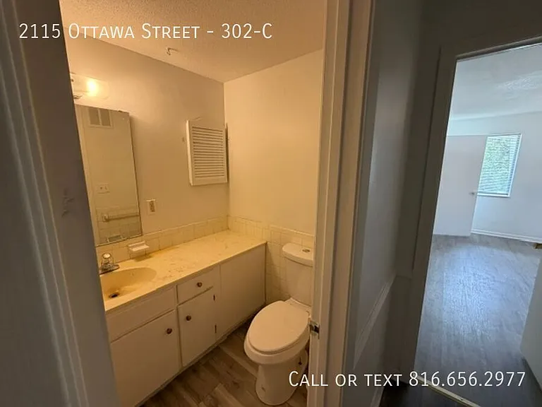 2115 Ottawa St #302C — Photo 35