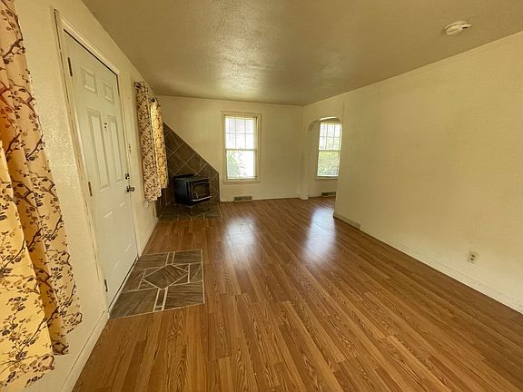 4th image of 1110 W Cave Springs Ave