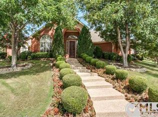 1671 Oak Ridge Dr, Corinth, TX 76210