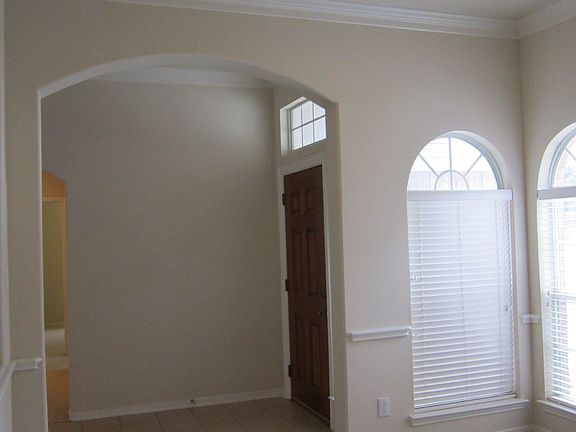 Dinning Room to Front Door