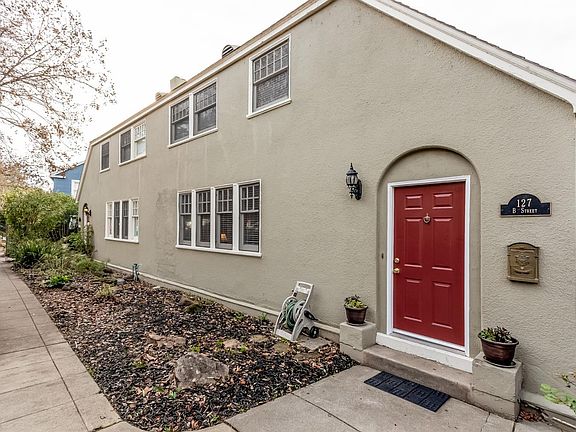 3rd image of 127 B St