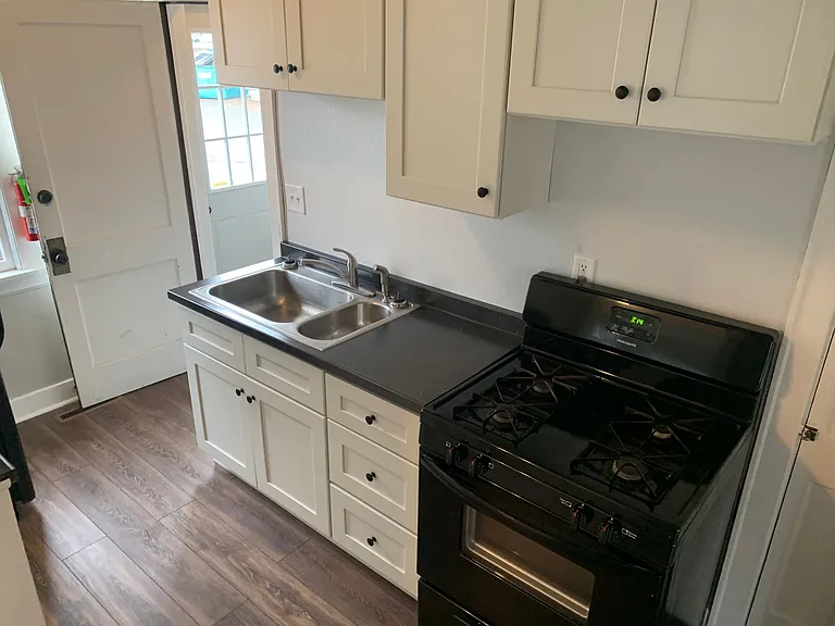 308 S Cedar Ave #5 — Photo 7