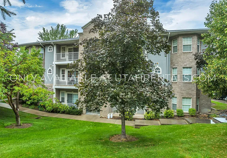 532 N Seven Peaks Blvd #532-2 — Photo 1