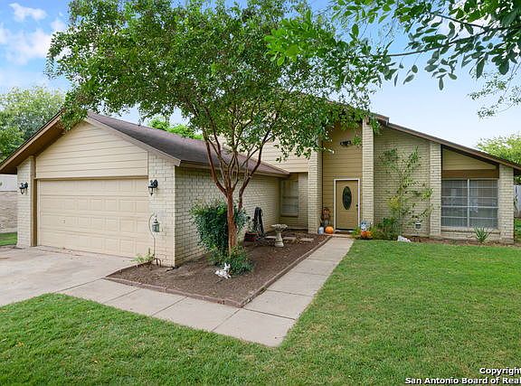 3rd image of 8315 Echo Willow Dr